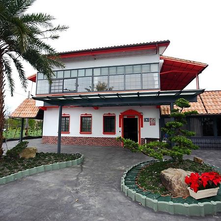 The Tiles Garden Yilan B&B Дуншань Экстерьер фото